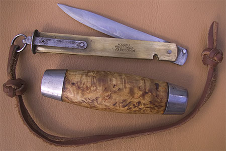 Wayland's barrel knife open -   Gary Waidson - Ravenlore Bushcraft and Wilderness skills.