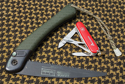 Simplest Cutting Tools -   Gary Waidson - Ravenlore Bushcraft and Wilderness skills.